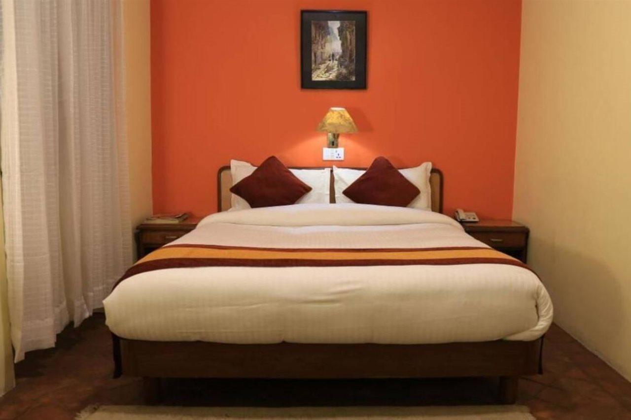 Heritage Home Hotel And Guest House Катманду Экстерьер фото
